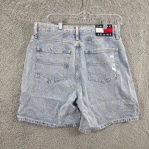 Tommy Hilfiger Women's Mom Shorts Size 31 EUC Flag